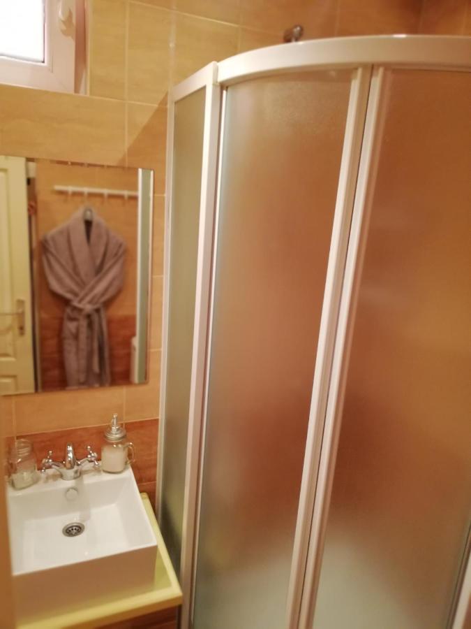 Nest Hotell Belgrad Exteriör bild