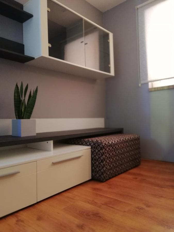 Nest Apartment Zemun Belgrad Exteriör bild